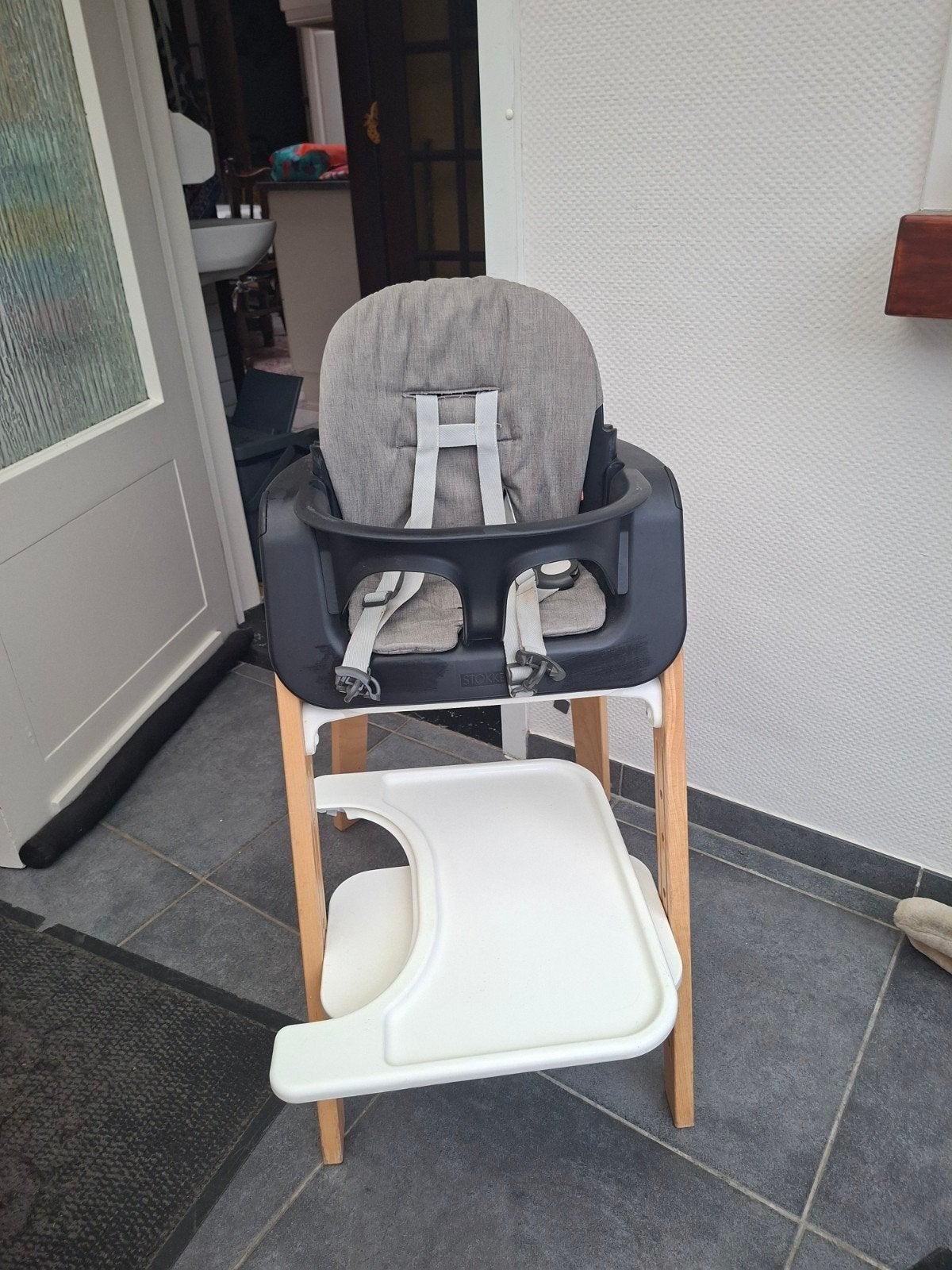 stokke tripp steps kinderstoel met babyset inclusief kussent, Ophalen, Zo goed als nieuw, Meegroeistoel