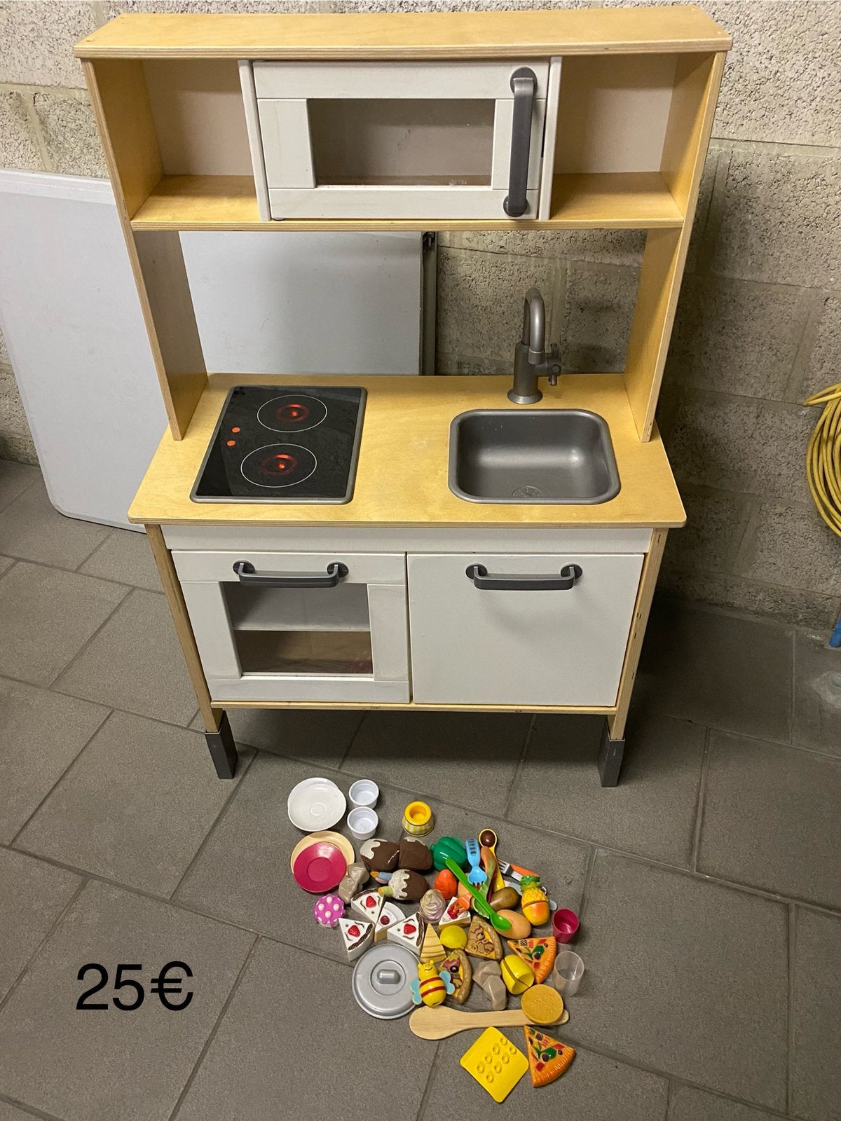 Cuisine ikea avec accessoires, Enfants & Bébés, Enlèvement, Comme neuf