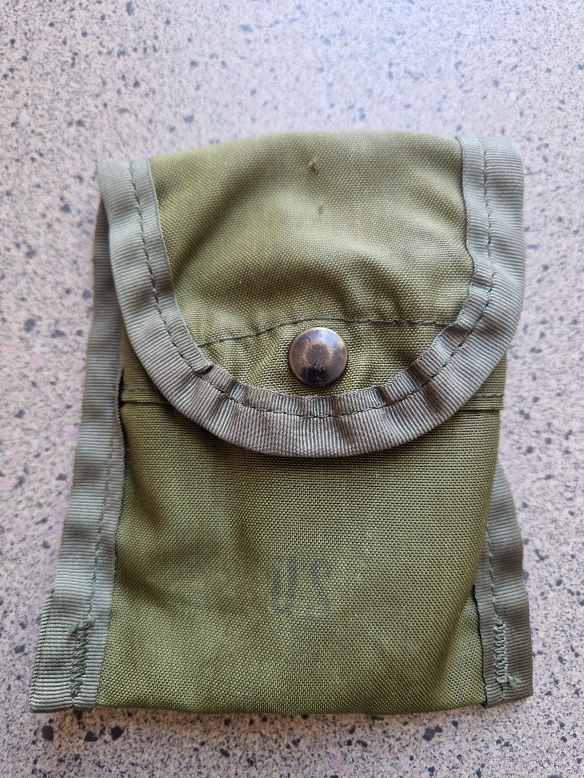 Porte-pansement / Porte-boussole US Army M-1967 (Guerre du V, Enlèvement ou Envoi
