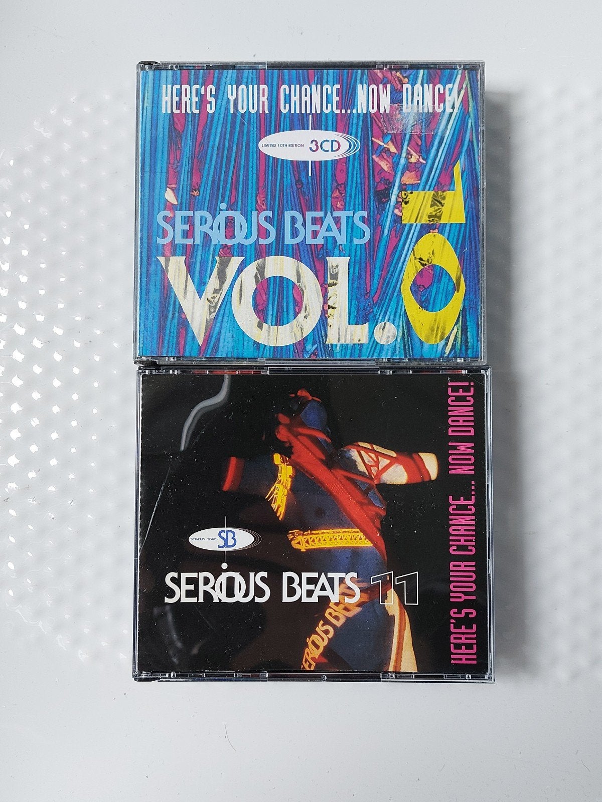 SERIOUS BEATS 10 + 11, Envoi