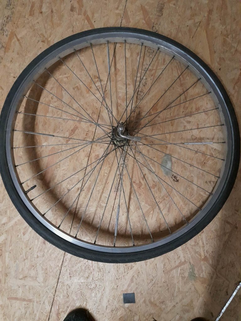 Fietsband 28 inch, Fietsen en Brommers, Fietsonderdelen, Ophalen, Gebruikt, Stadsfiets, Wiel