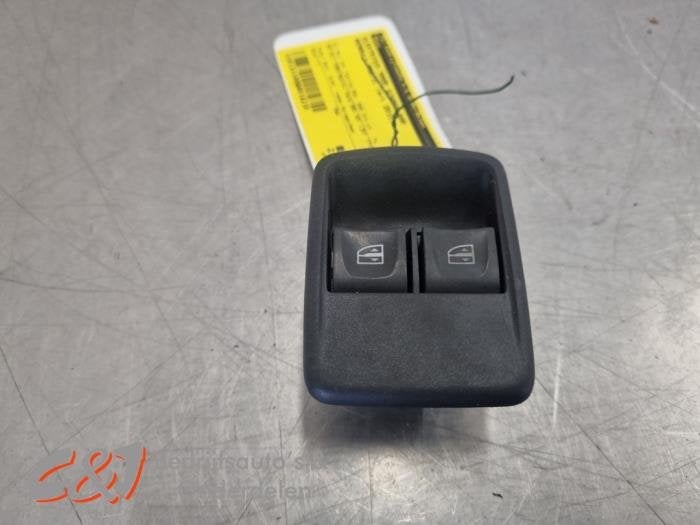 Commutateur vitre électrique d'un Renault Trafic, Renault, -, 3 mois de garantie, Utilisé