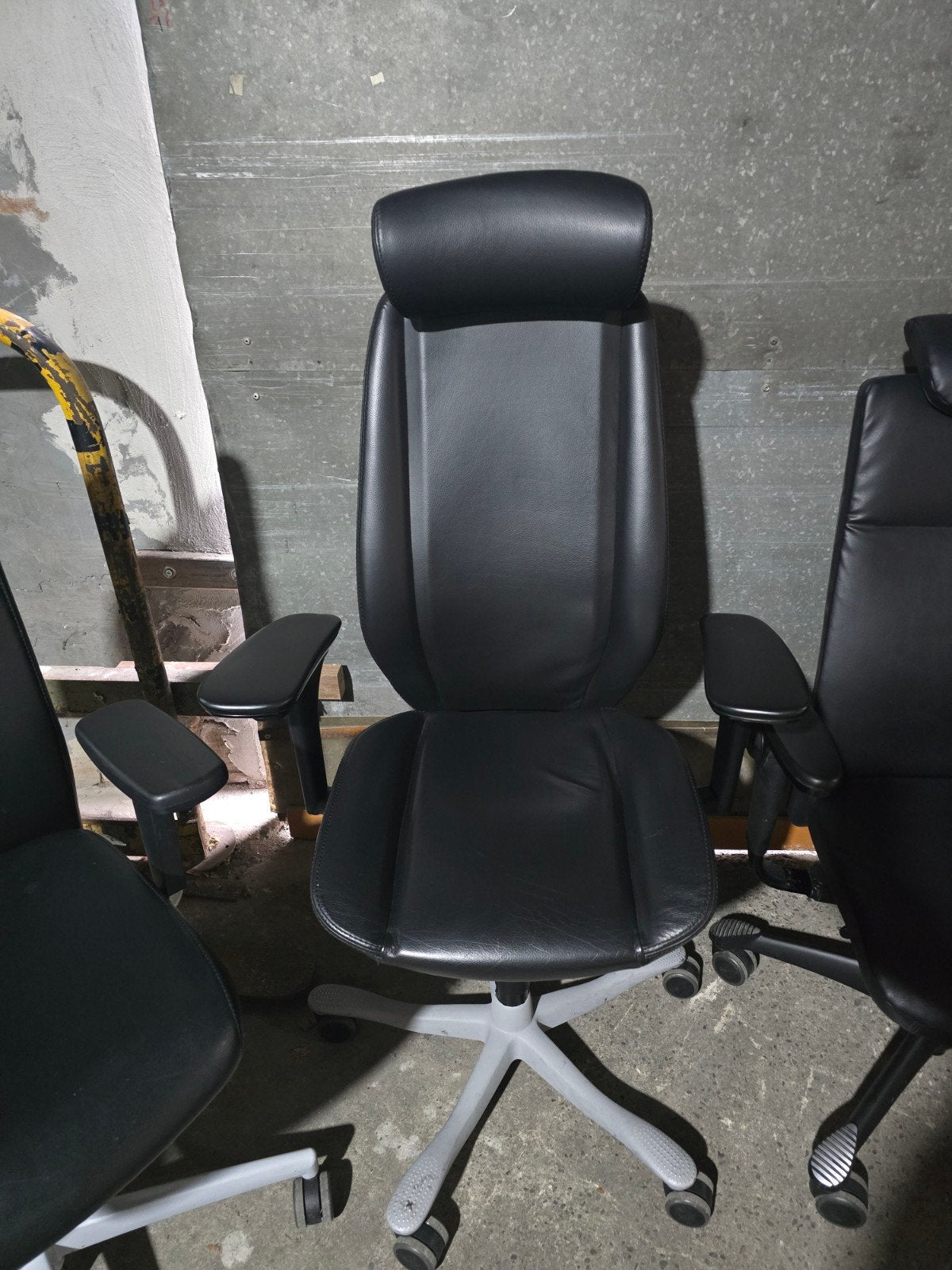 Chaise de bureau Pro ergonomique En cuire, Enlèvement, Utilisé