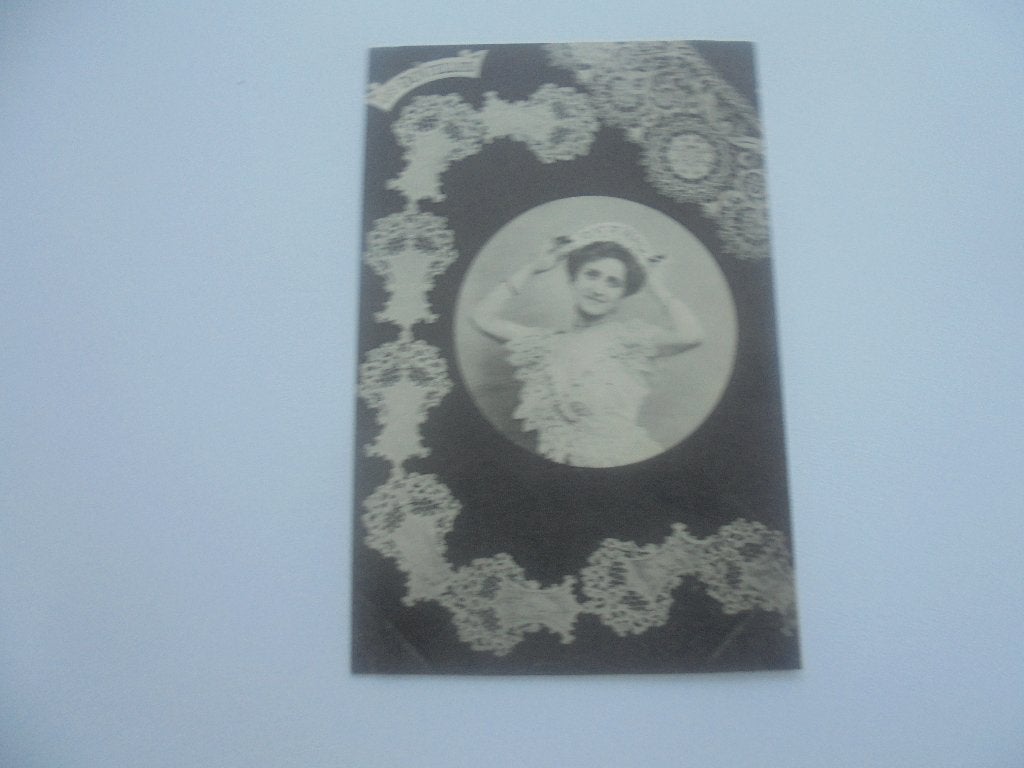 kant handwerk, Enlèvement ou Envoi, Avant 1920, Affranchie, Costume traditionnel