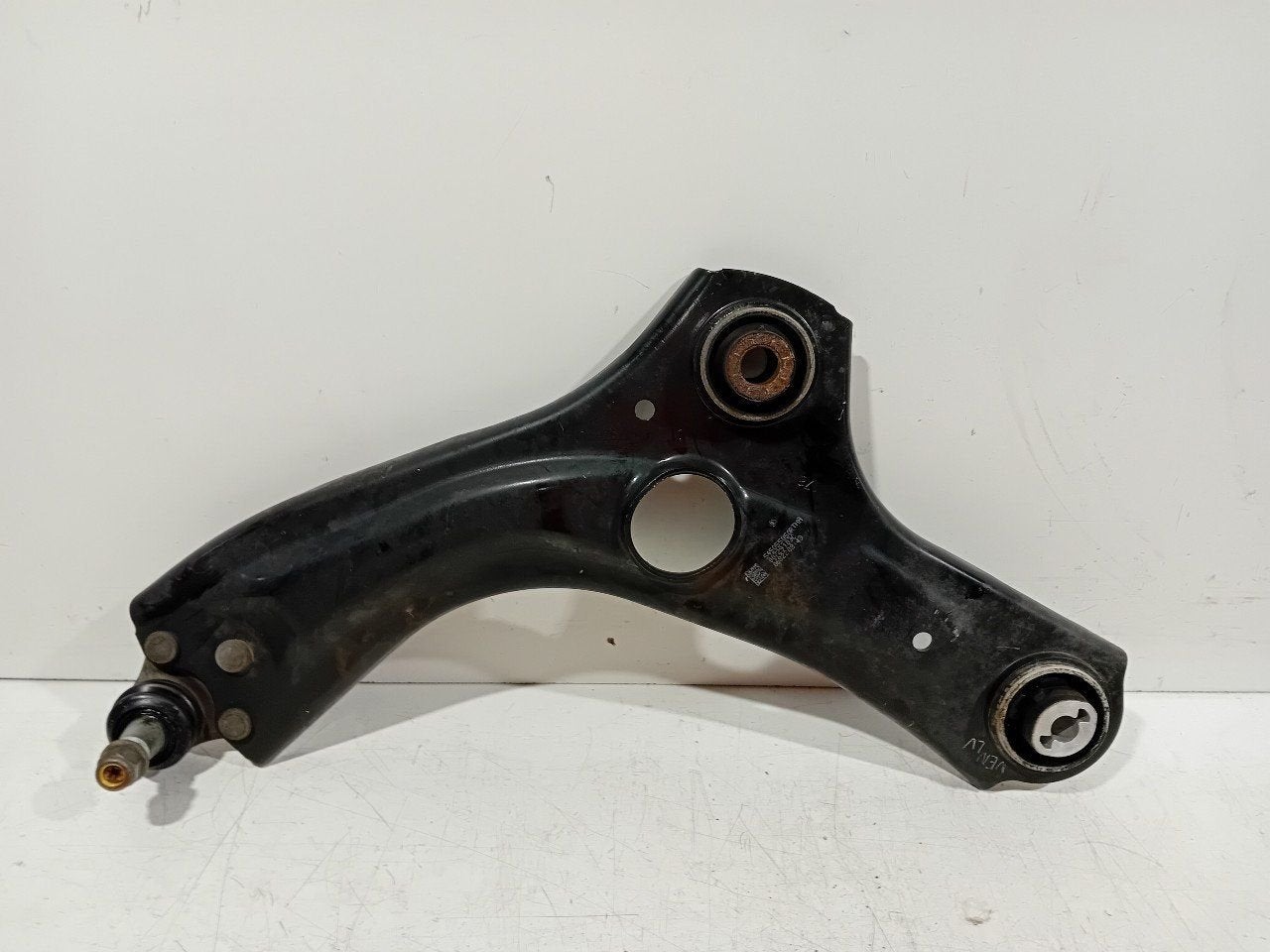 Draagarm links voor Renault Captur, Onderdelen@venauto.nl, Van der Ven Autorecycling B.V., Gebruikt, Ettenseweg 76, 4706 PB Roosendaal, The Netherlands