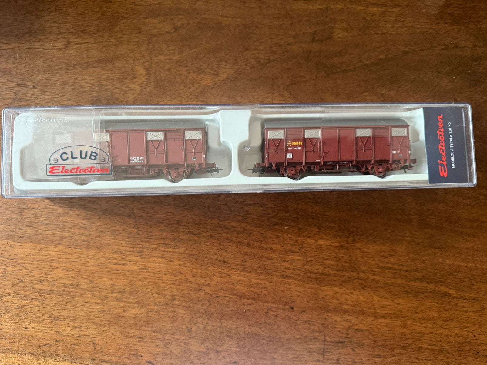 Electrotren 1819K - set van 2 wagens Atelier HO (47 auto's), Hobby en Vrije tijd, Modeltreinen | H0, Zo goed als nieuw, Ophalen of Verzenden