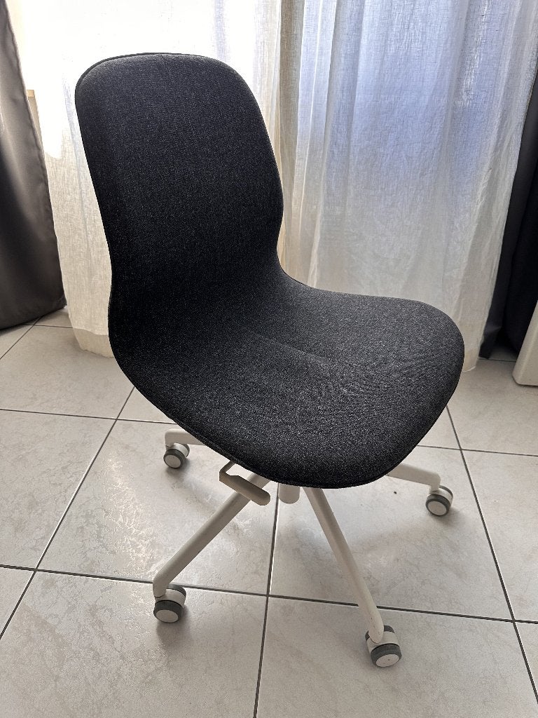Chaise de bureau IKEA Langfjall – Excellent état, Huis en Inrichting, Bureaustoelen, Ophalen, Zo goed als nieuw, Grijs, Bureaustoel