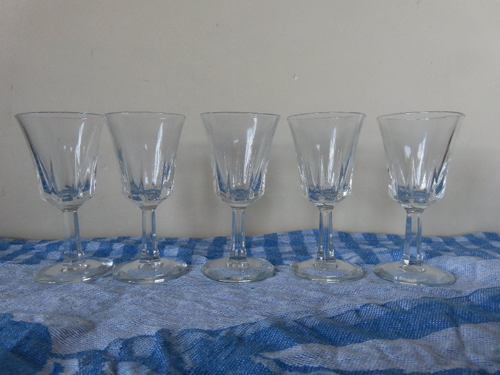 5 jeneverglaasjes op voet - retro, Verzamelen, Ophalen of Verzenden, Gebruikt, Borrel- of Shotglas
