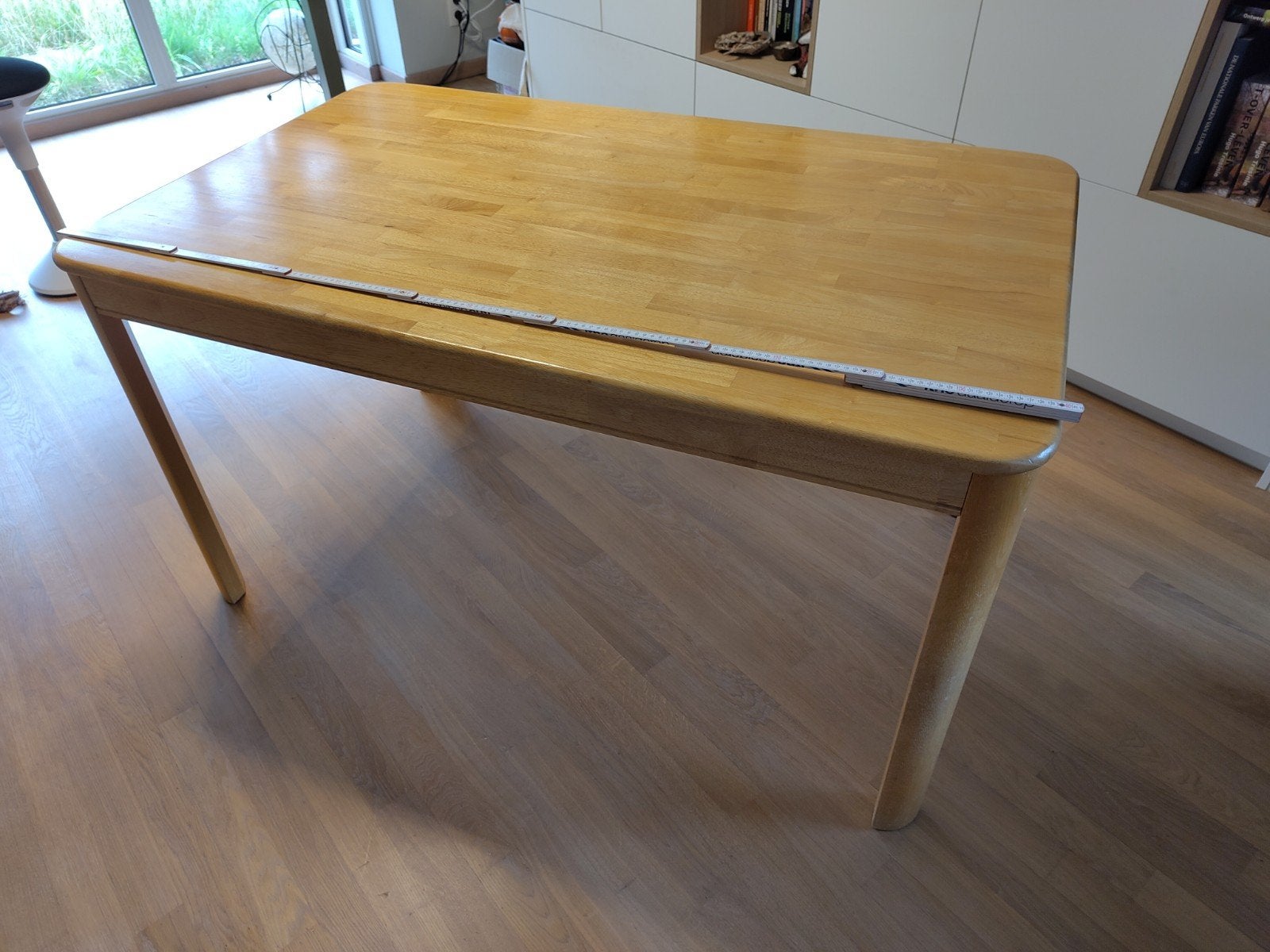 vol houten tafel of bureau 140x85cm en 75cm hoog, Ophalen, 100 tot 150 cm, 50 tot 100 cm, Zo goed als nieuw