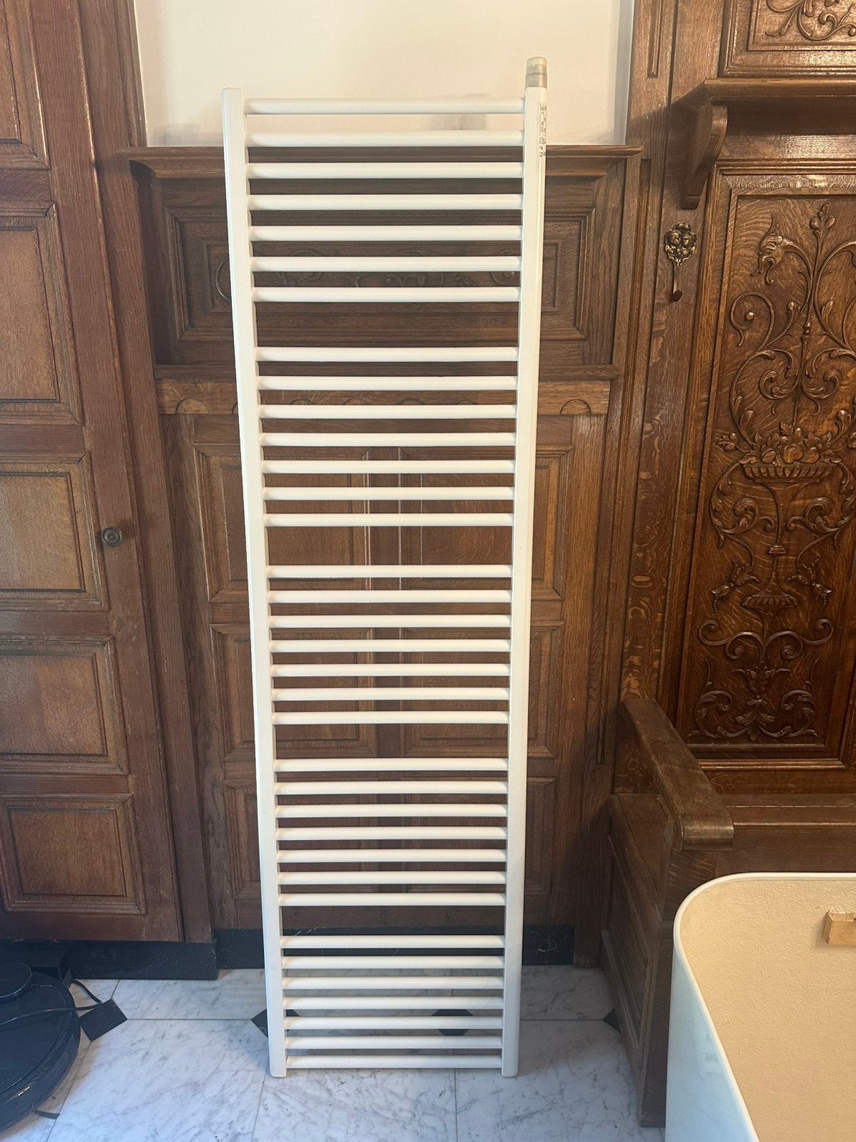 Vasco Iris HD-EL elektrische handdoekradiator nieuw 500W, Doe-het-zelf en Bouw, Verwarming en Radiatoren, Ophalen, Zo goed als nieuw