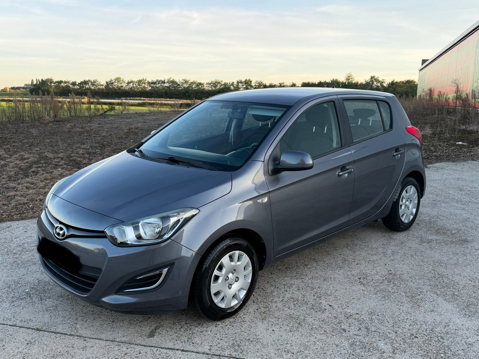 Hyundai i20 1.3 benzine 60kw Airco, Autos, Achat, Boîte manuelle, Vitres électriques, Particulier
