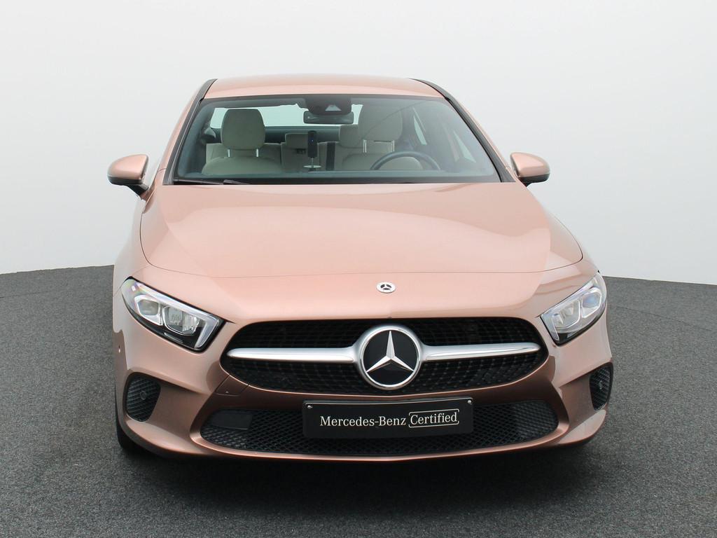 Mercedes-Benz A 180 Business Line + LEDER + SENSOREN + CAMER, Auto's, Mercedes-Benz, 4 deurs, Gebruikt, 136 pk, https://public.car-pass.be/vhr/ec9f58ef-848d-4507-92d1-a8d206e3e385
