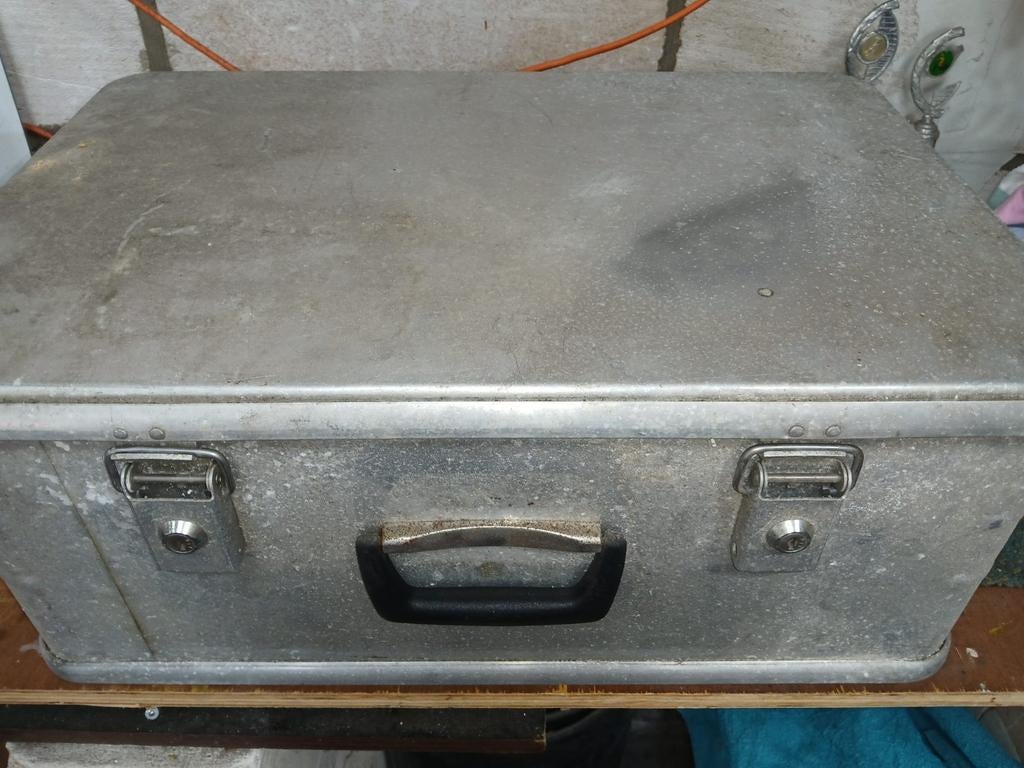 Alu opbergkoffer, Ophalen