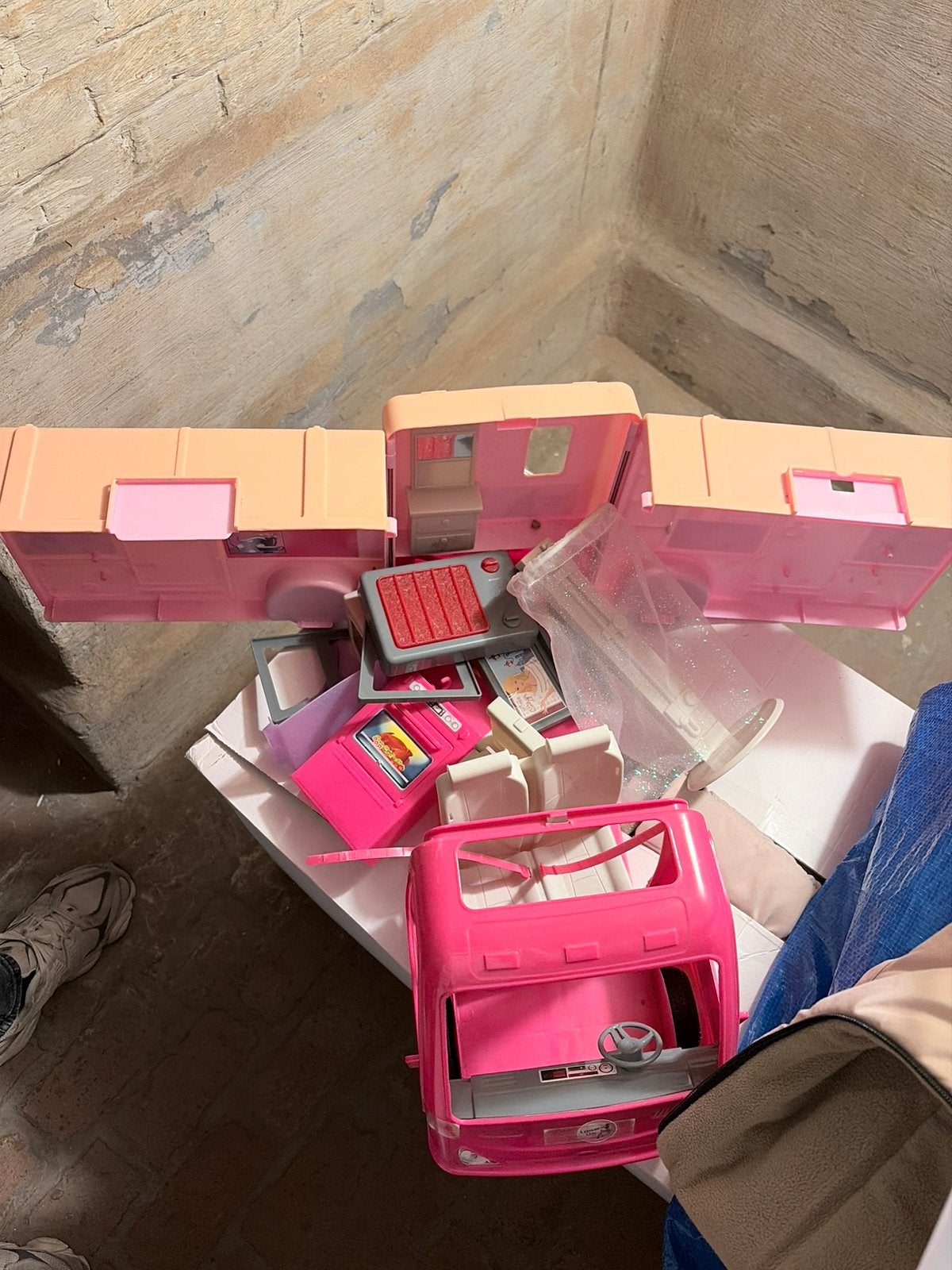 Roze speelgoed caravan, Ophalen, Gebruikt
