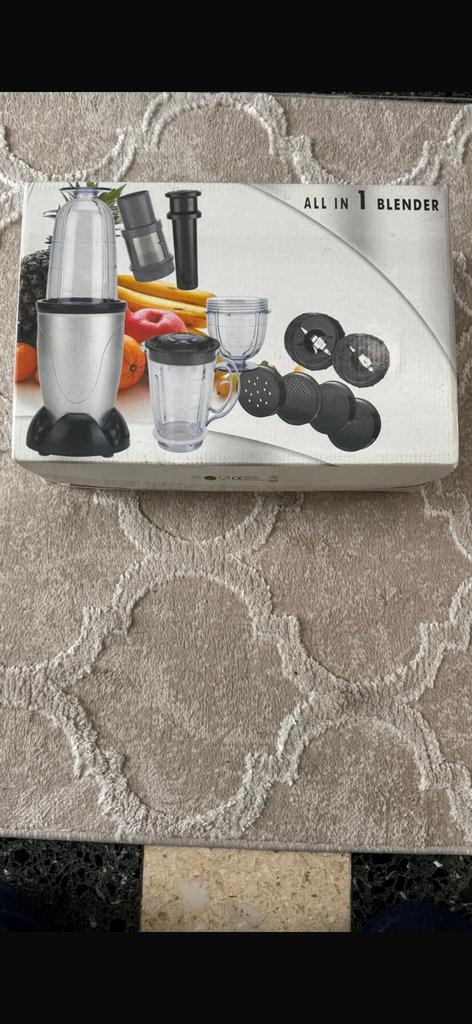 Blender, Enlèvement, Comme neuf