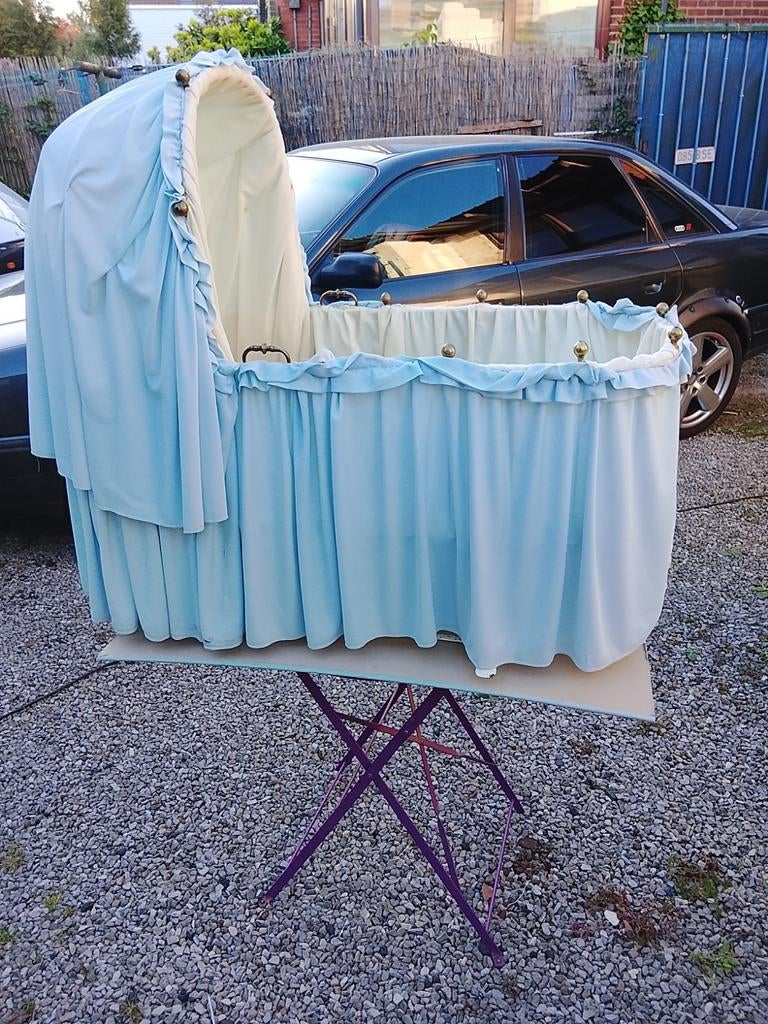 Très beau berceau vintage, Enlèvement
