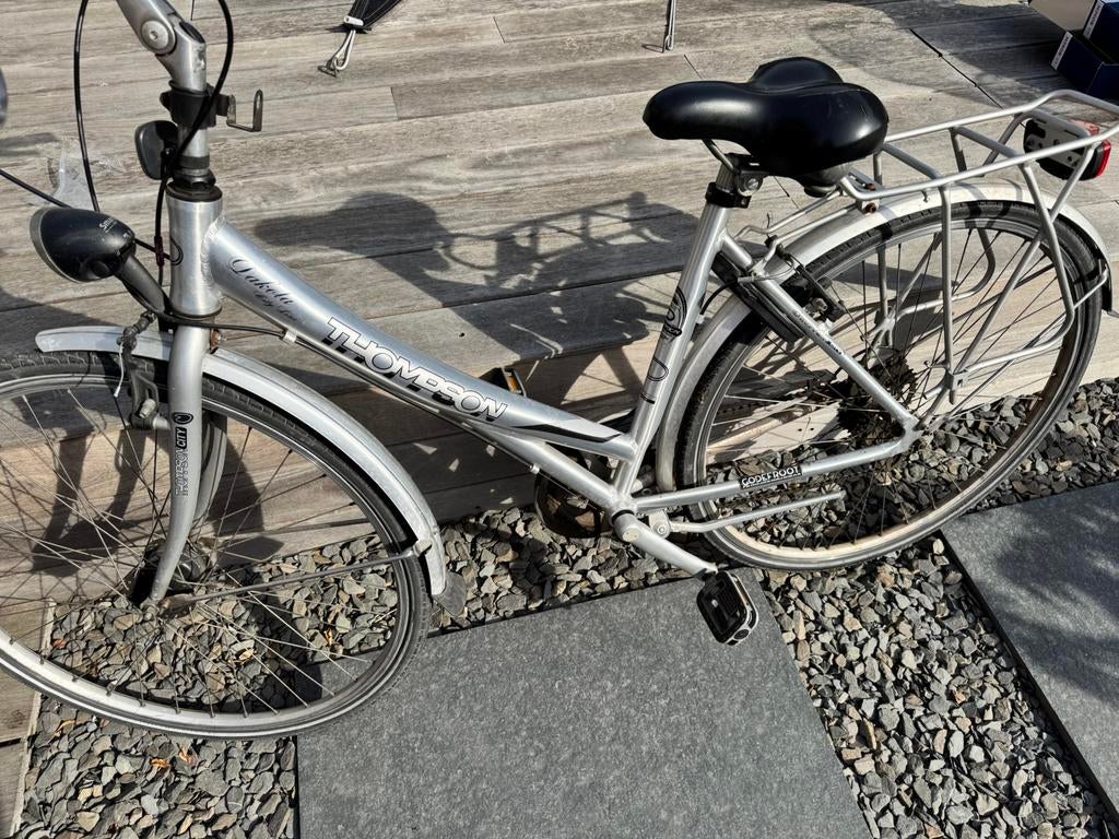 Dames fiets Thompson. Gebruikte staat., Fietsen en Brommers, Ophalen, Zo goed als nieuw