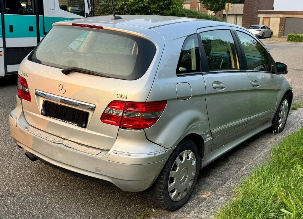 Mercedes-Benz B 180 CDI Export of onderdelen, Autos, Achat, 139 g/km, Boîte manuelle, Noir