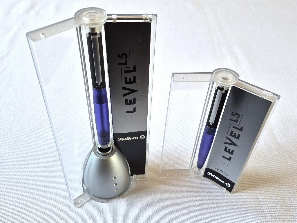 Pelikan Level L5 set Rollerball+Vulpen roestvrijstalen B-nib, Verzamelen, Overige merken, Pennenset, Nieuw, Met doosje