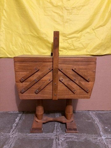 HOUTEN NAAIDOOS OP POTEN - VINTAGE, Ophalen