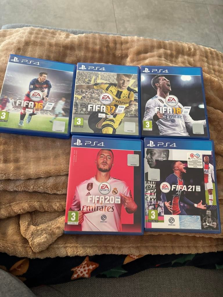 Playstation4 spelletjes / Fifa / Call of duty, Ophalen, Sport, Vanaf 3 jaar