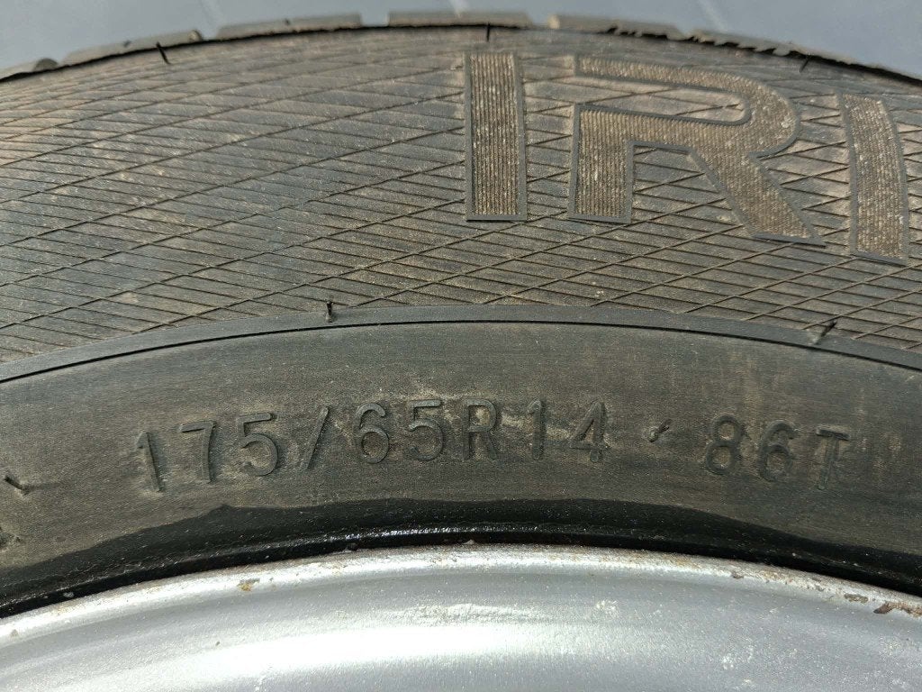 Roue + pneu état neuf 175/65R14 (4100), Enlèvement, Neuf