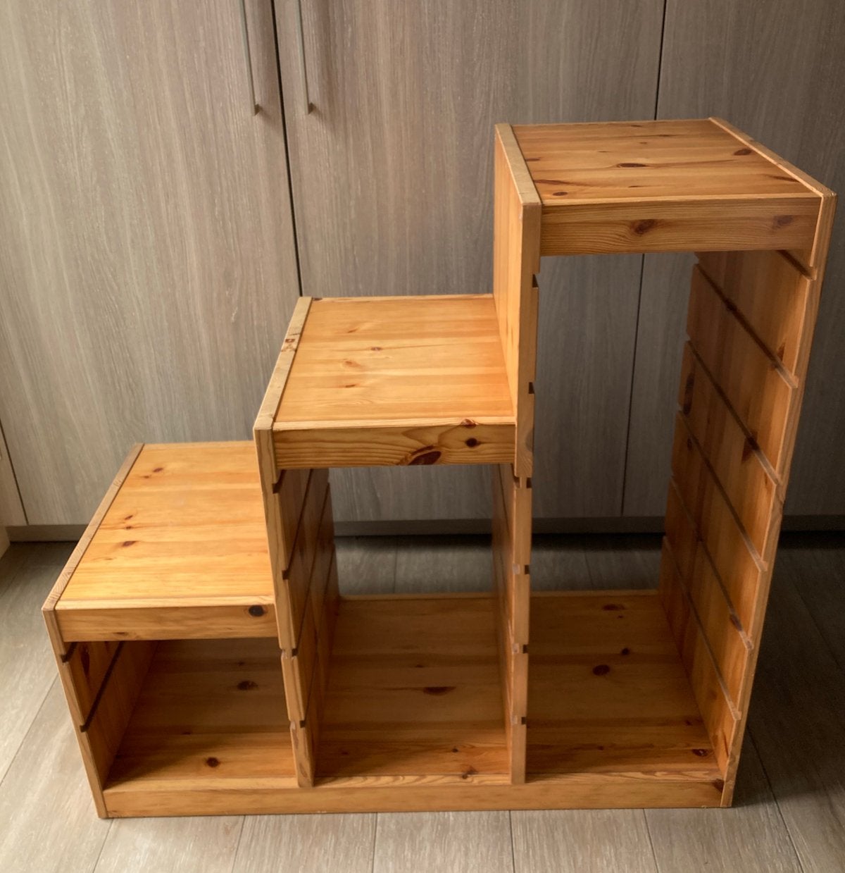 Armoire en pin Ikea Trofast, Enfants & Bébés, Chambre d'enfant | Commodes & Armoires, Utilisé, Armoire, Enlèvement