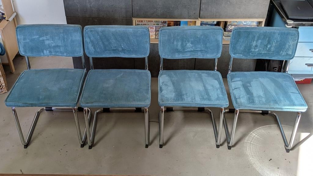 4+2 gratis ribstof stoelen | lichtblauw | chromen sledepoten, Ophalen, Gebruikt, Blauw