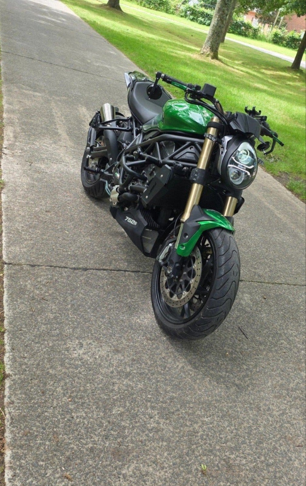 Benelli 752S Custom, 2 cilinders, Bedrijf, Naked bike, Meer dan 35 kW