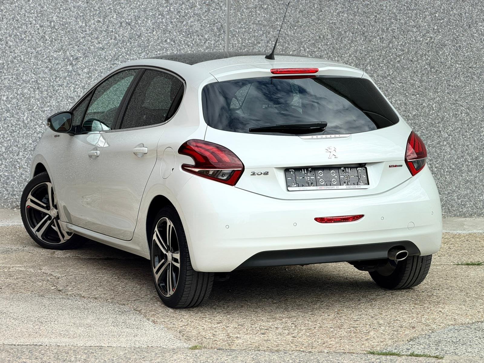 Peugeot 208 GT Line 1.2 Essence AUTOMATIQUE Garantie 12 Mois, Autos, Peugeot, Achat, Euro 6, Entreprise, Noir