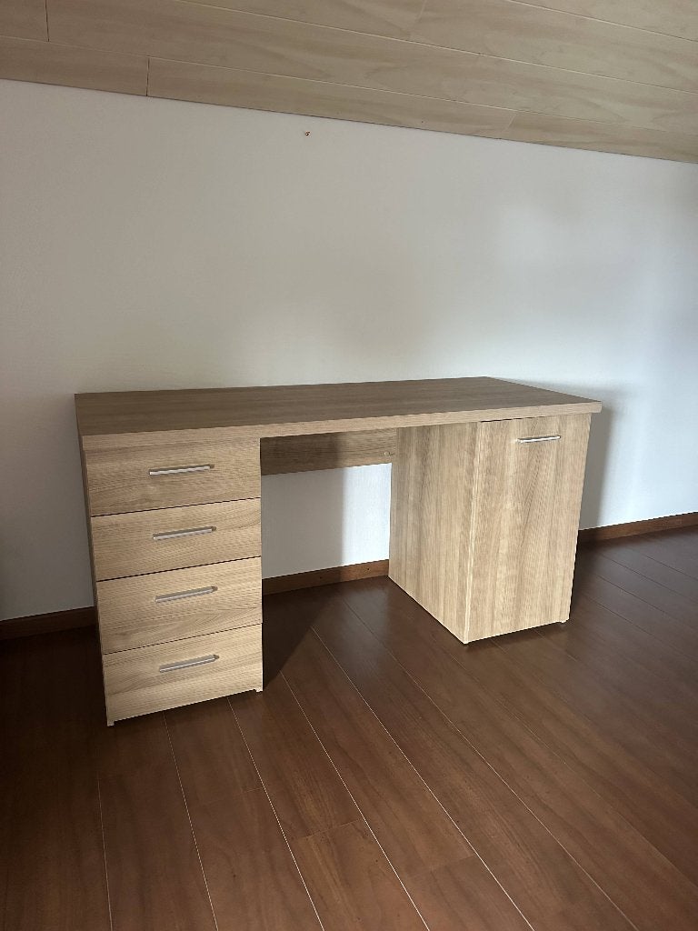houten bureau met opbergruimte – stevige kwaliteit, Ophalen, Opbergruimte, Gebruikt, Scandinavisch