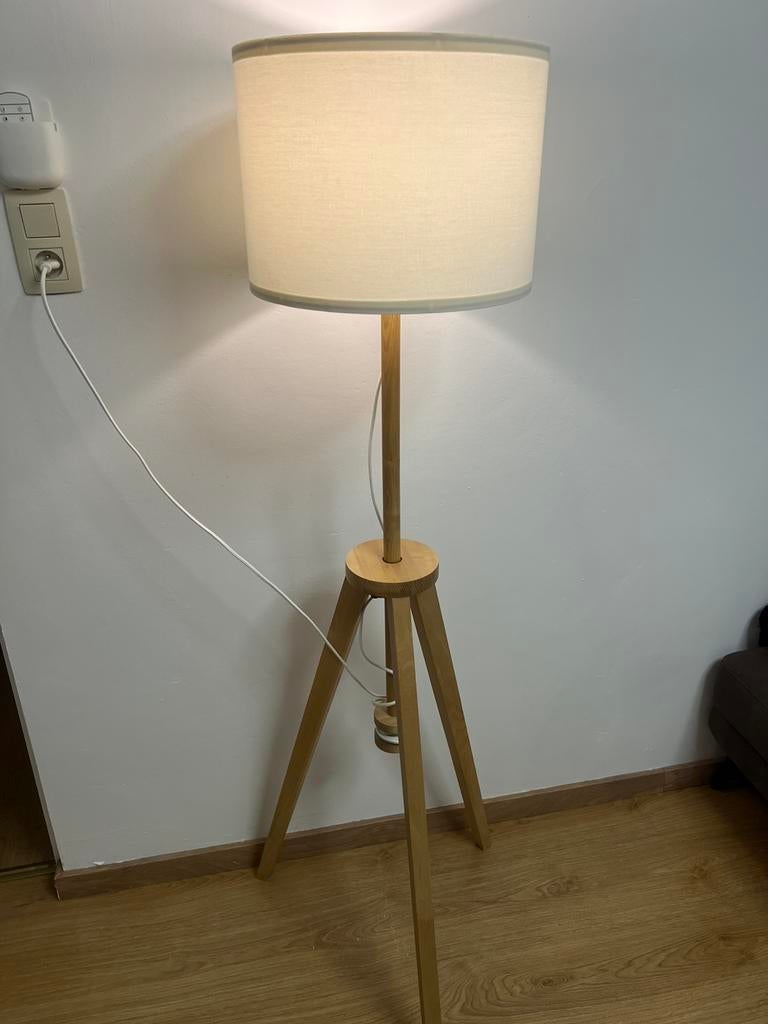 Lampadaire ikea, Comme neuf, Enlèvement, 100 à 150 cm, Bois
