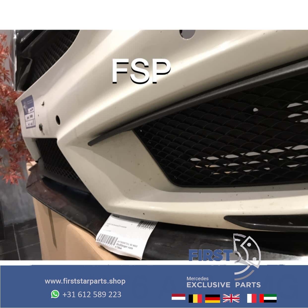W176 A KLASSE 45 AMG PERFORMANCE VOORBUMPER COMPLEET WIT ORI, Gebruikt, -, Voor, Ophalen of Verzenden