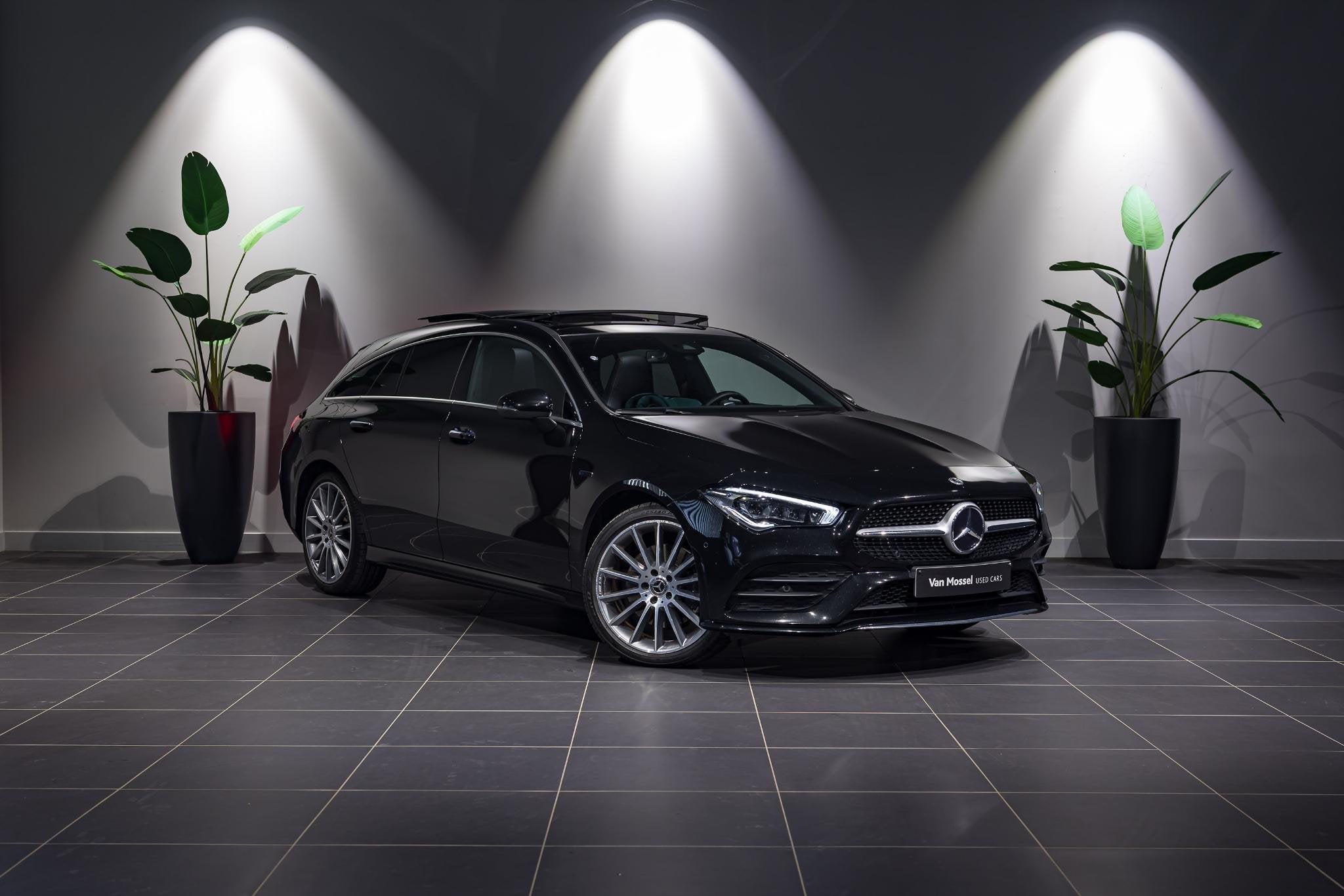 Mercedes-Benz CLA-klasse Shooting Brake 250 e AMG Line PANOD, Auto's, CLA, Stof, Gebruikt, 4 cilinders