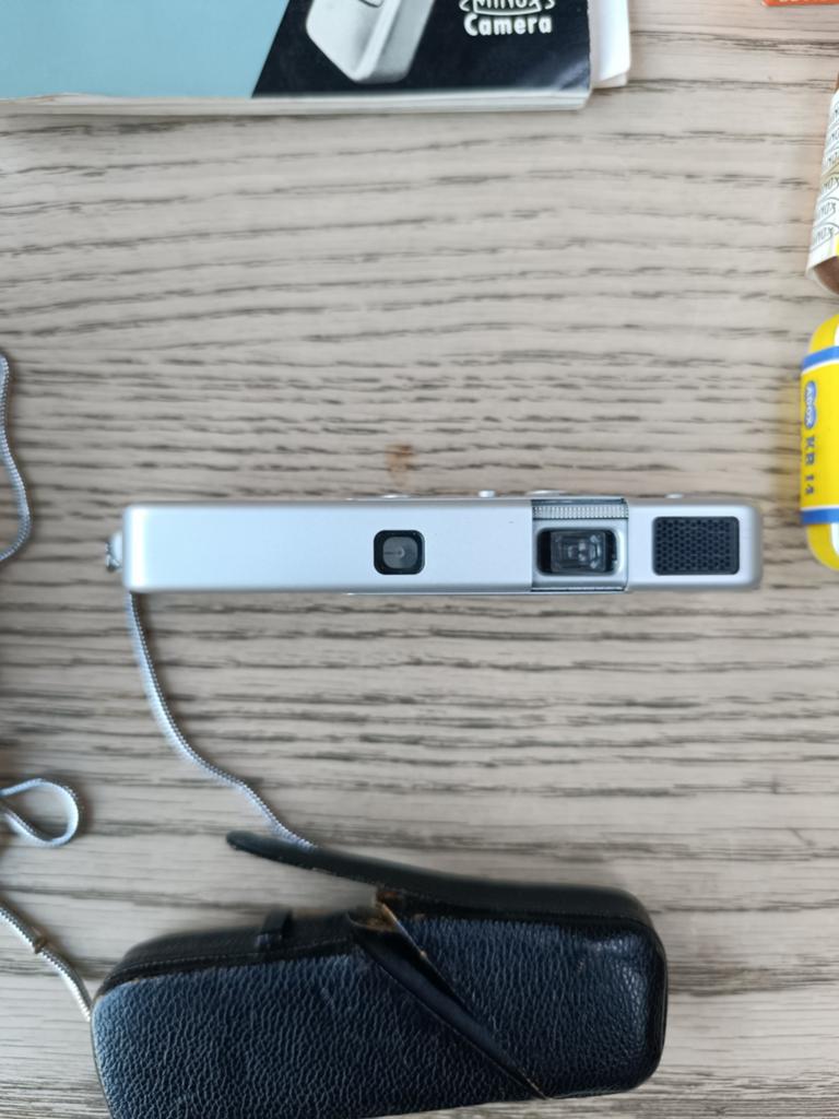 « caméra espion » Minox B, Enlèvement ou Envoi
