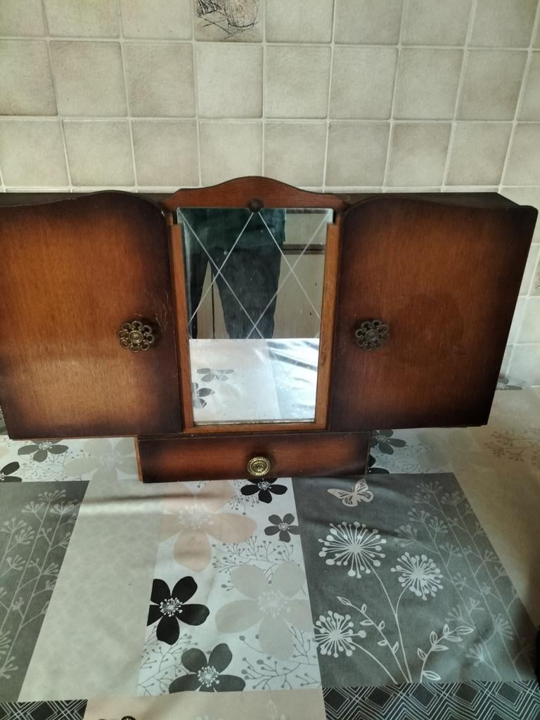 Apotheek kastje, Ophalen of Verzenden