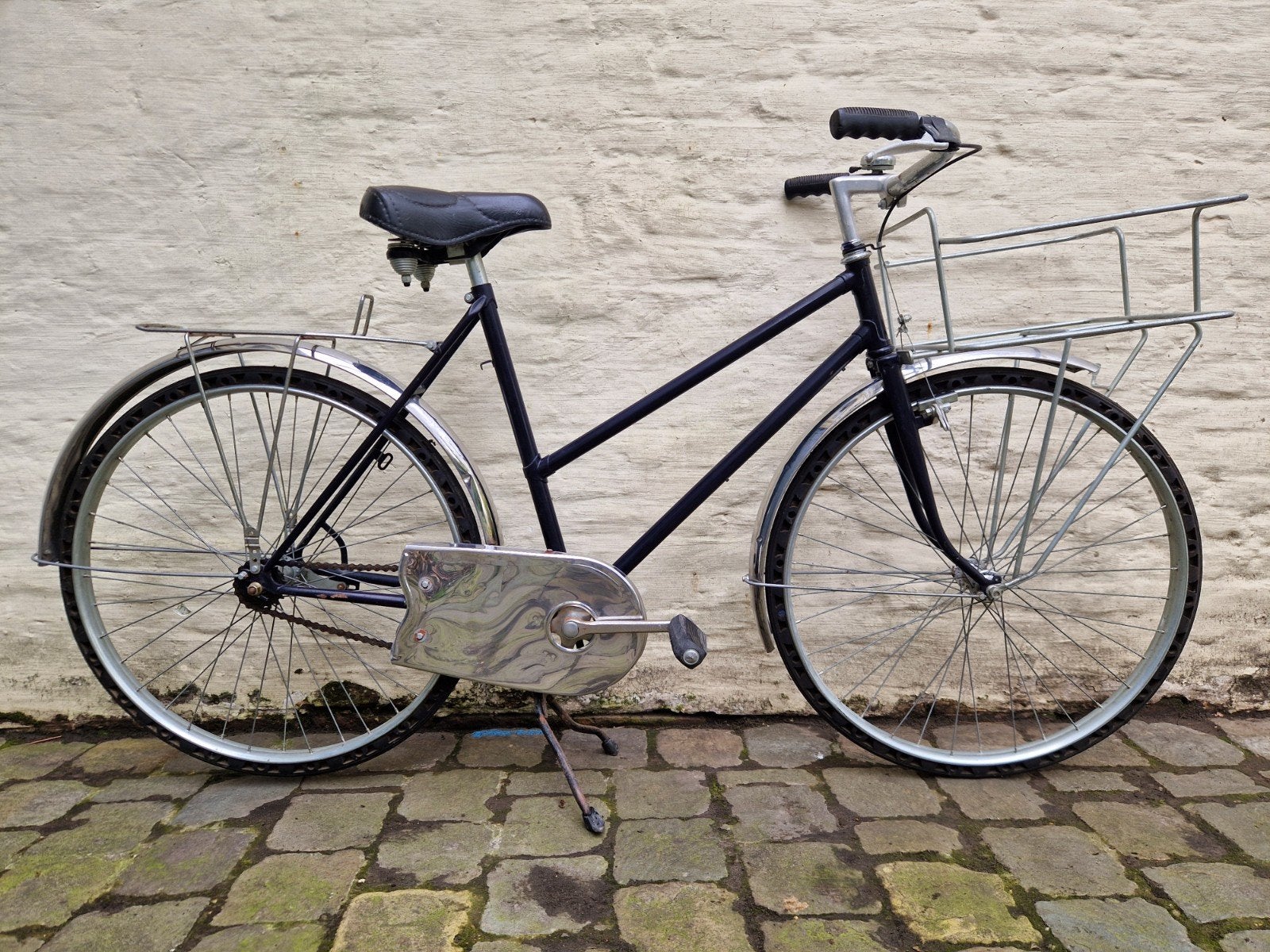 Vintage fabrieksfiets met massieve banden, Enlèvement