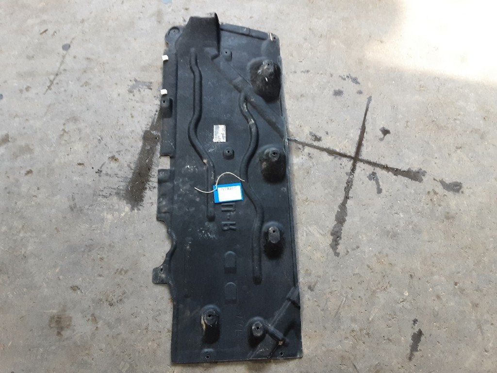 ANKERPLAAT RECHTS VOOR BMW 1 serie (F40) (01-2019/-), Gebruikt, BMW