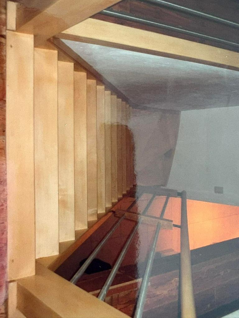 Houten trap, Ophalen, Zo goed als nieuw, Trap