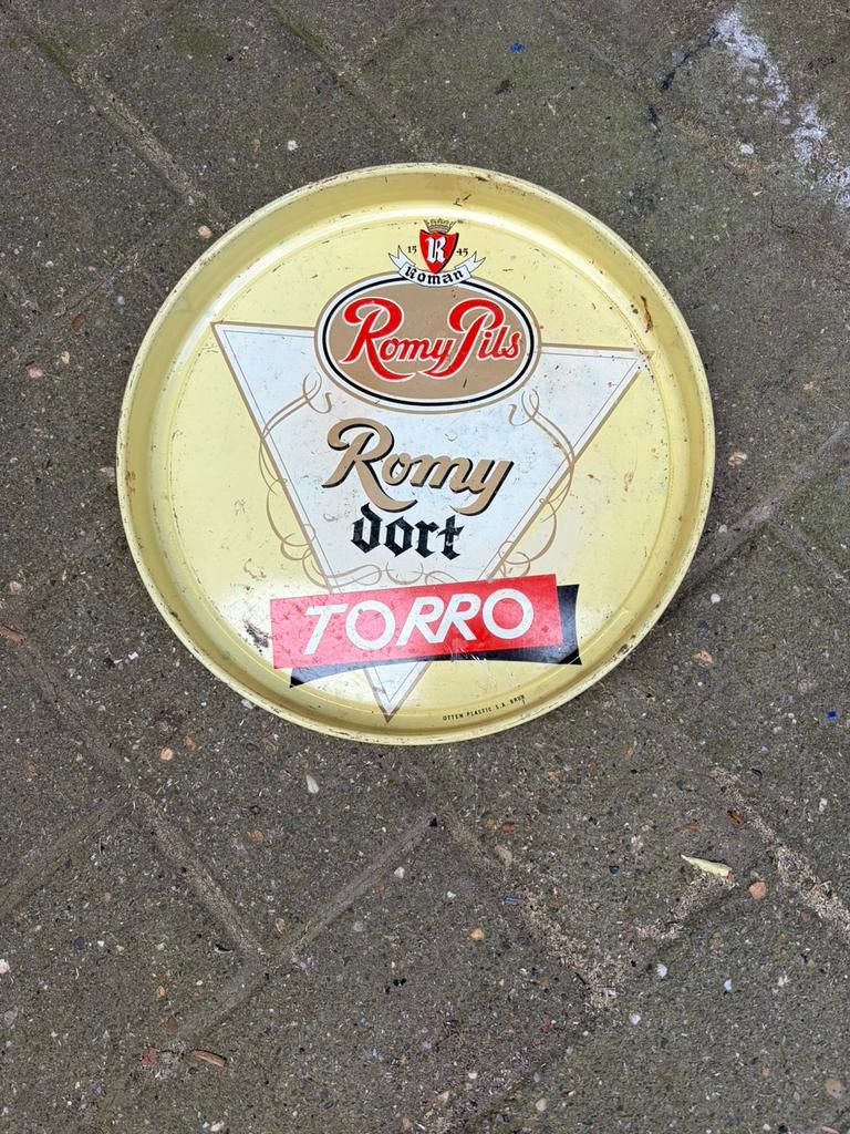 Blikken plateau romy pils dort  torro roman, Verzamelen, Ophalen, Gebruikt, Reclamebord
