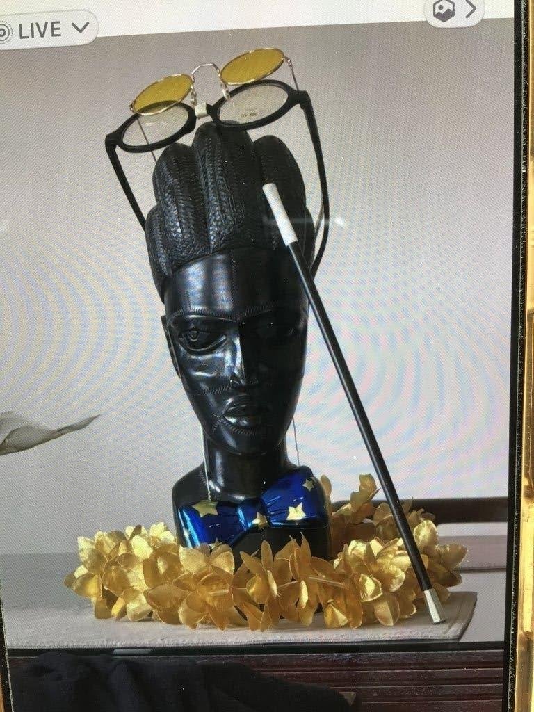 karnavalattributen zonder buste, Enlèvement, Neuf