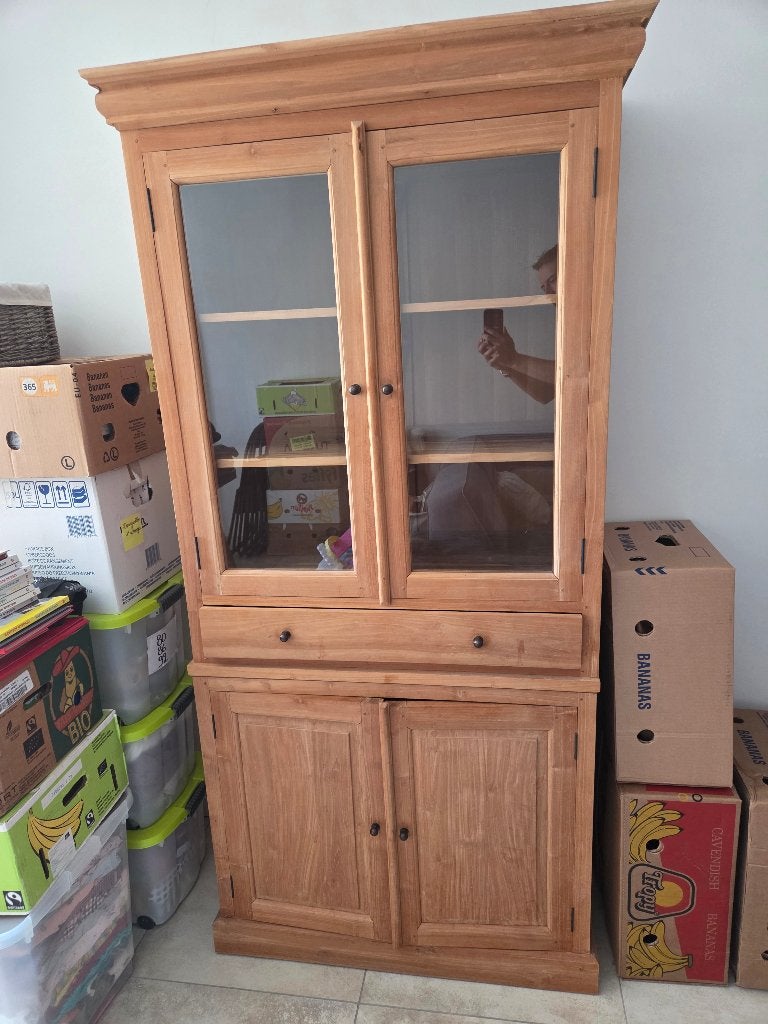 Barkast en dressoir, Enlèvement, Teck