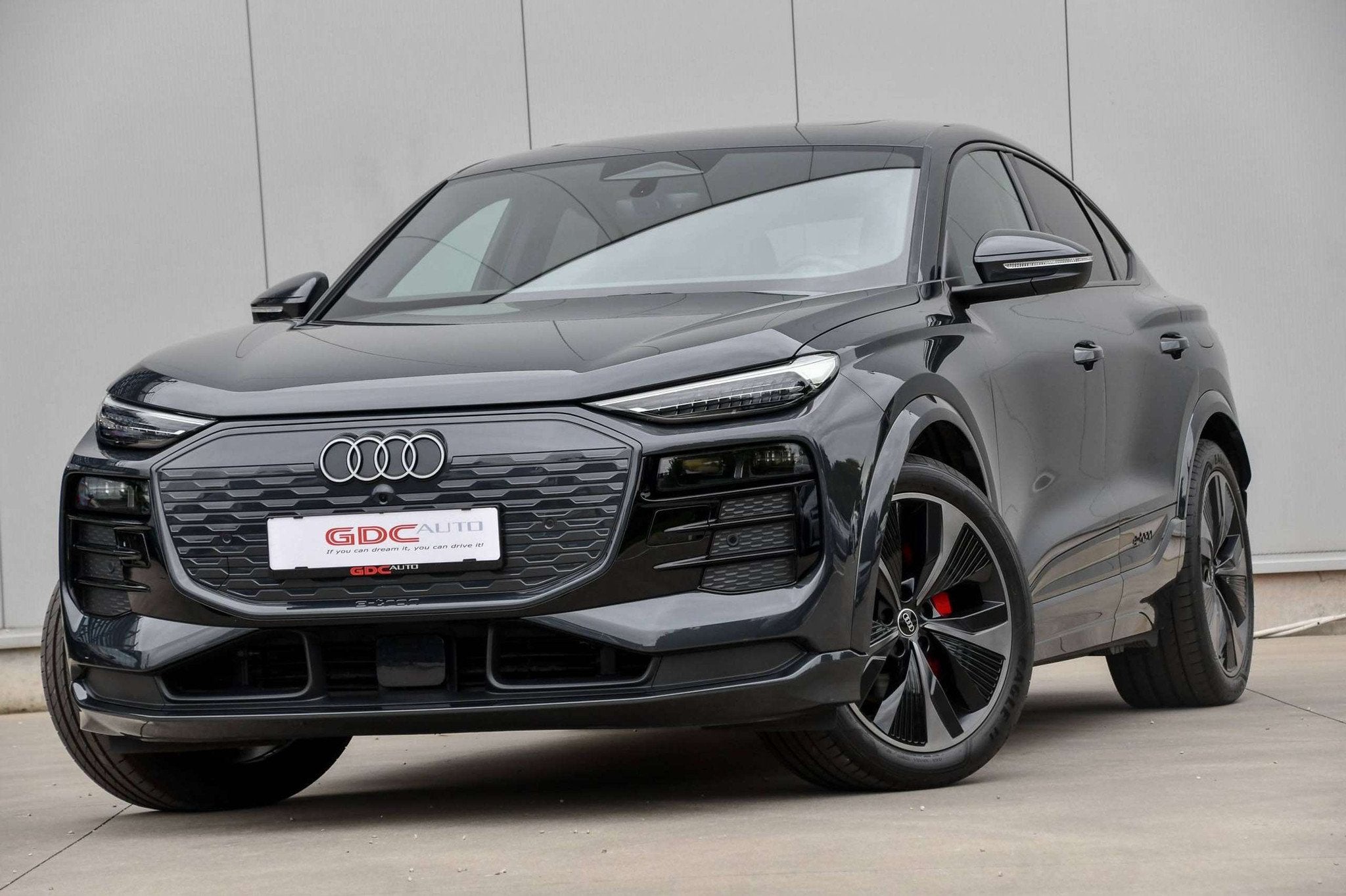 Audi Q6 e-tron Q6 e-Tron 100 kWh Quattro l trekhaak l luchtv, Autos, Cuir, Argent ou Gris, Achat, Entreprise