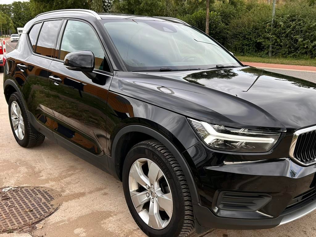 Volvo XC40, Auto's, Voorwielaandrijving, 4 cilinders, Leder en Stof, Zwart