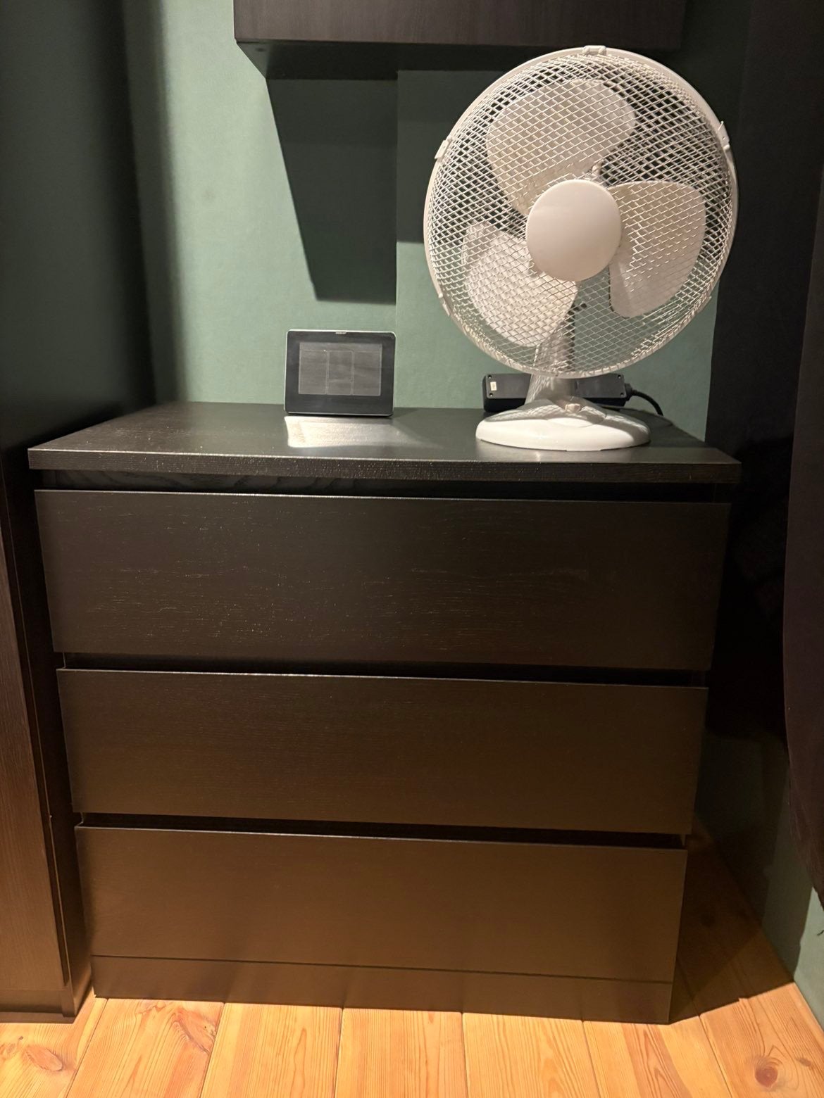 Meuble malm, Enlèvement, Comme neuf