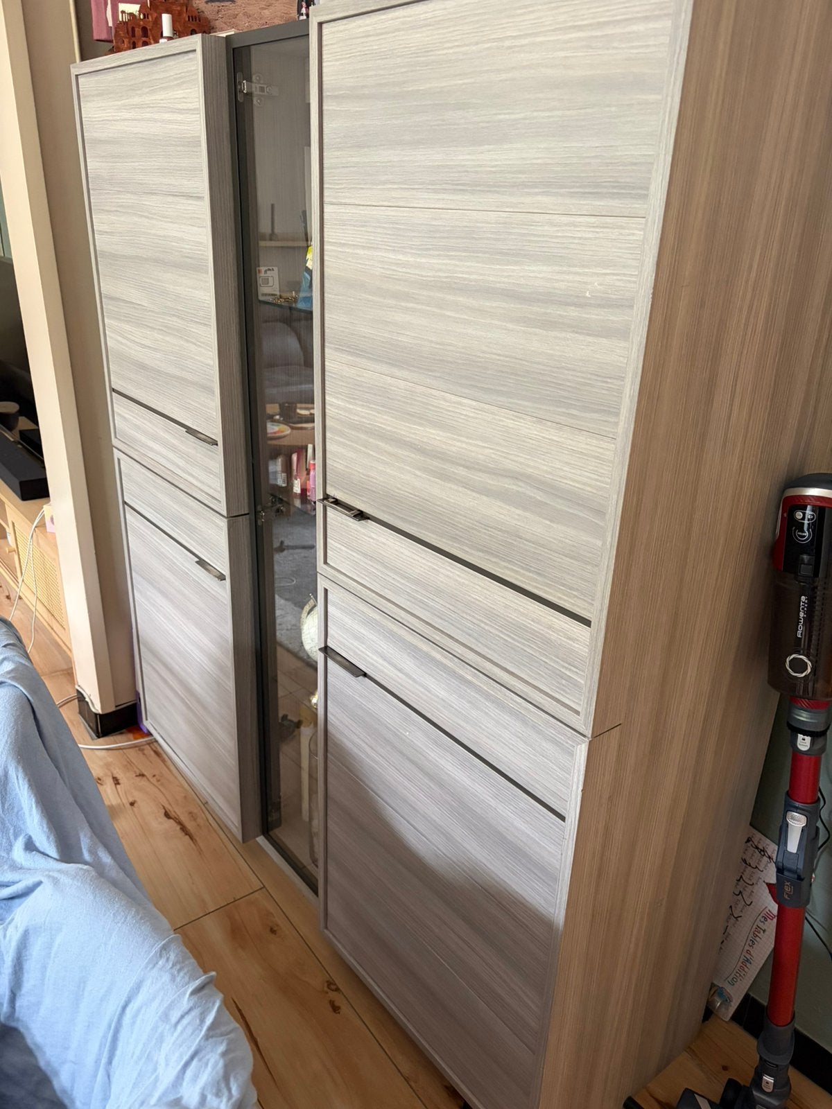 Vitrine + table, Enlèvement, Comme neuf