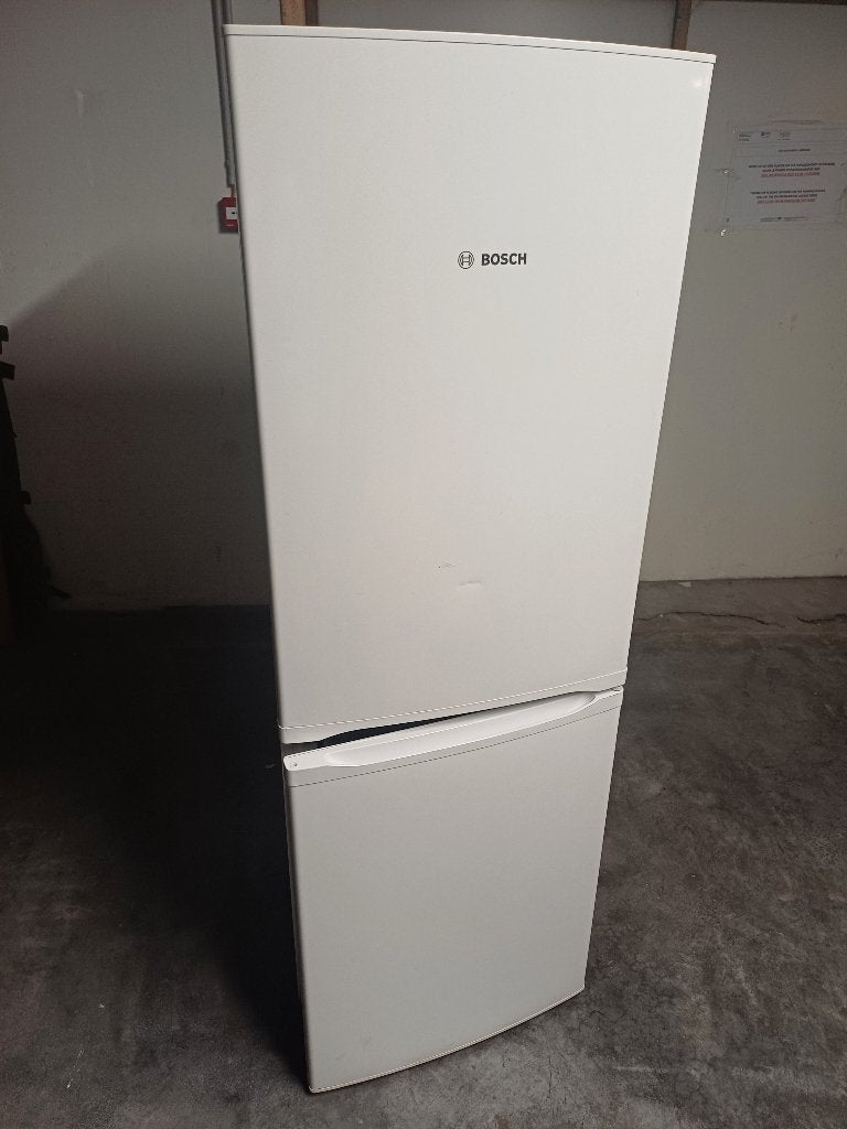 Je vends un réfrigérateur BOSCH en état de marche, 160 cm ou plus, Enlèvement, Utilisé, 45 à 60 cm