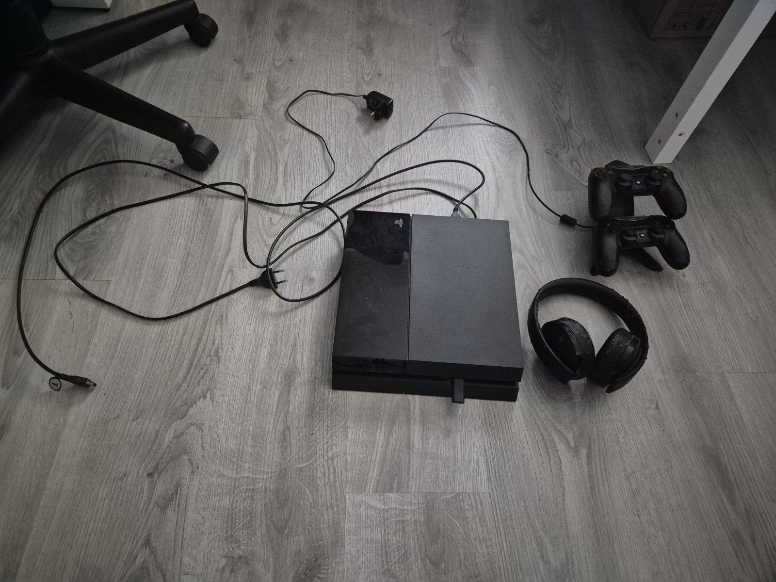 ps4+vr, Games en Spelcomputers, Ophalen, Gebruikt, Phat, Met 3 controllers of meer