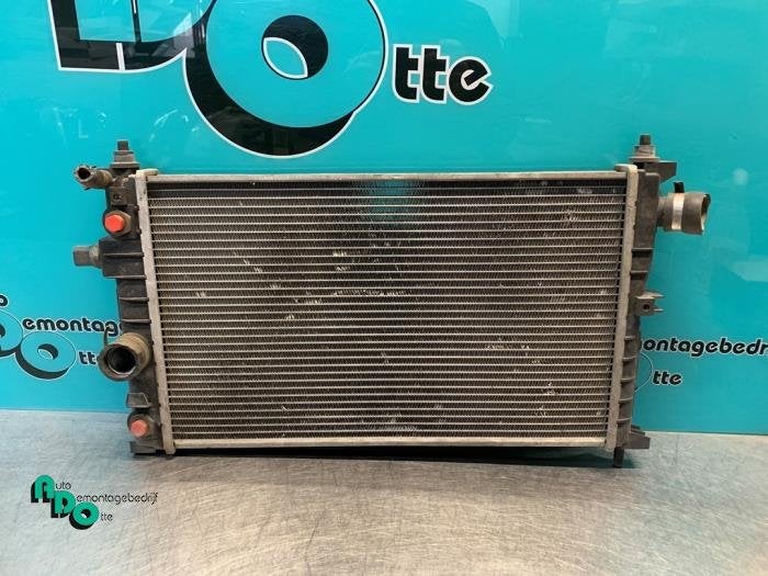 Radiateur d'un Opel Kadett (Kadett E 84-), Autos : Pièces & Accessoires, -, Opel, 3 mois de garantie, Utilisé