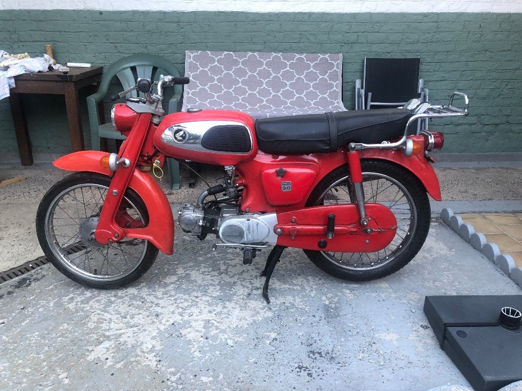 Honda CS 50 vintage 1968, Fietsen en Brommers, Brommers | Oldtimers, 49 cc, Klasse B (45 km/u), 4 versnellingen, Ophalen